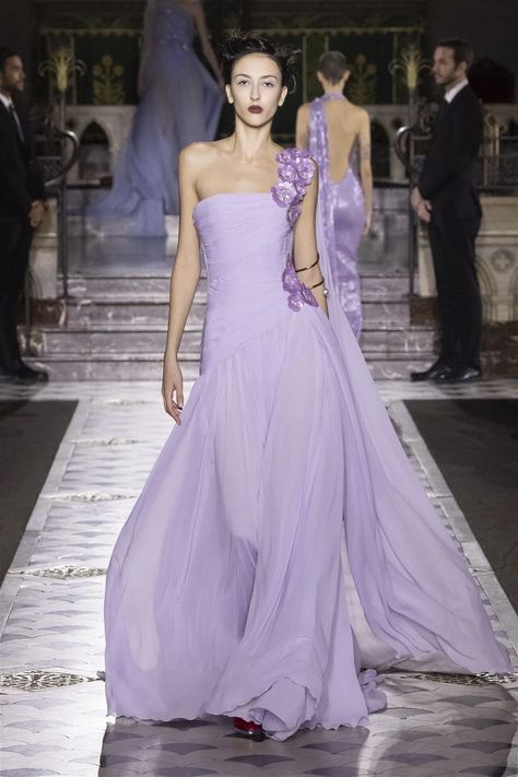 Princess Dress Prom, Lavender Gown, Chic Evening Dress, Runway Gowns, Georges Chakra, Purple Gowns, Lavender Dresses, Lilac Dress, Spring Summer 2024