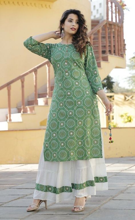 Simple Kurta Designs, Designer Kurti Patterns, Simple Kurti Designs, Gaun Fashion, Long Kurti Designs, Kurta Neck Design, Salwar Kamiz, Cotton Kurti Designs, Kurti Neck Designs