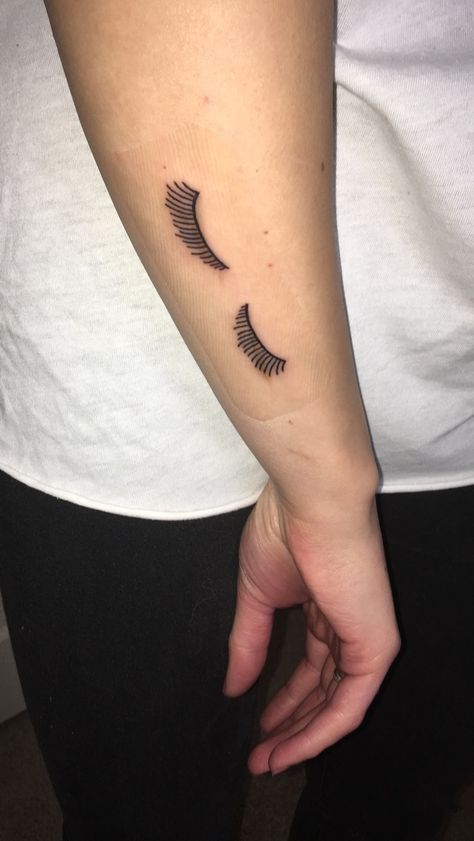 Eyelash tattoo👀✨ Eyelash Tattoo, Eye Lash Tattoo, Permanent Makeup Eyeliner, Eyelash Enhancer, What Makes You Beautiful, Tattoo Meaning, Lash Artist, Love Tattoos, Permanent Makeup