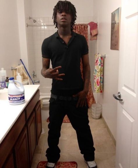 Cheif Keef Old Pic, Cheif Keef Outfit, Old Chief Keef, Chiraq Chicago, Chief Keef Wallpaper, 2000s Rap Aesthetic, Robin Scherbatsky, 2013 Swag Era, The Fame