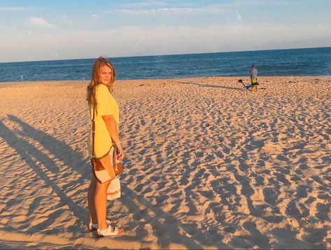 #longisland #newyork #LI #beach #southhampton #hamptons #summer #aesthetic #goldenhour #landscape #photoshootideas #outfits #beachoutfitswomen #sunset Hamptons Summer Aesthetic, Hamptons Summer, South Hampton, Long Island, Summer Aesthetic, Golden Hour, Beach Outfit, Cover Up, New York