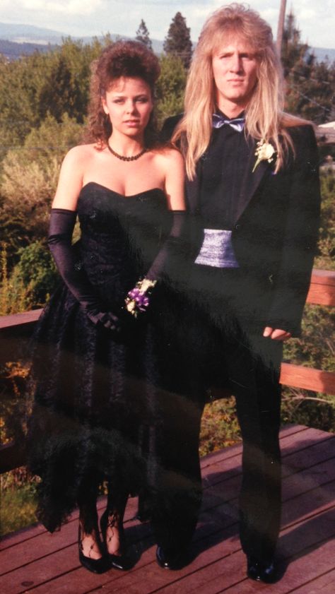 80s Prom Pics, 1980s Prom Dress Punk, 80s Prom Accessories, 80s Prom Outfits Women, 80s Prom Party Outfit, 80s Goth Prom, 80s Fashion Prom, 80's Prom Dresses, 80s Formal Wear