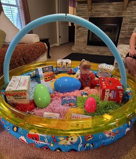 Big Easter Basket Ideas, Giant Easter Basket, Large Easter Basket, Baby Easter Basket, Easter Basket Ideas, Go Big Or Go Home, Vacuum Bag, Sweet Ideas, Resin Ideas