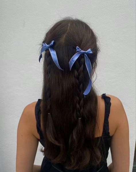 not my picture🧚🏽‍♂️ Concert Hairstyles, Kadeřnické Trendy, Vlasové Trendy, Ribbon Hairstyle, Trendy Hairstyle, Hair Stylies, American Beauty, العناية بالشعر, Hairstyles For School