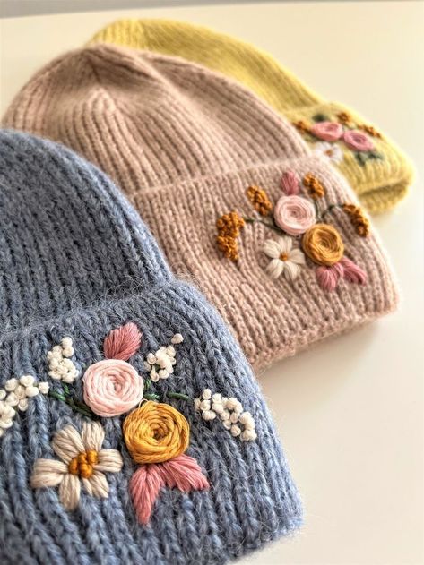 Basic Hand Embroidery Stitches, Flower Women, Wool Embroidery, Embroidery Stitches Tutorial, Hand Embroidery Projects, Hat Embroidery, Cute Embroidery, 자수 디자인, Creation Couture