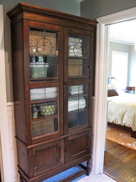 Towel Rack Bathroom Diy, Vanity With Linen Cabinet, Hutch Display, Armoire Makeover, Painting Old Furniture, Linen Closets, Vintage Armoire, Decorating Cupcakes, Bathroom Furniture Modern