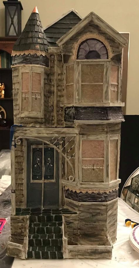 Haunted House Dollhouse, Cardboard Haunted House, Paper Mache Cardboard, Haunted House Diy, Papier Mache Doll, Facebook Photo, House Redo, Clay Fairy House, Homemade Halloween Decorations