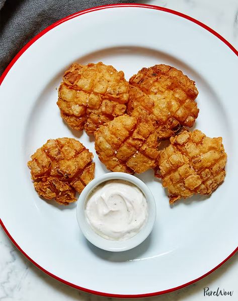 The Baby Blooming Onion Recipe You Can Make At Home - PureWow Holiday Finger Foods, Blooming Onion Recipes, Bloomin Onion, Blooming Onion, Christmas Appetizers Party, Fall Appetizers, Baked Feta, Irish Food, Feta Pasta