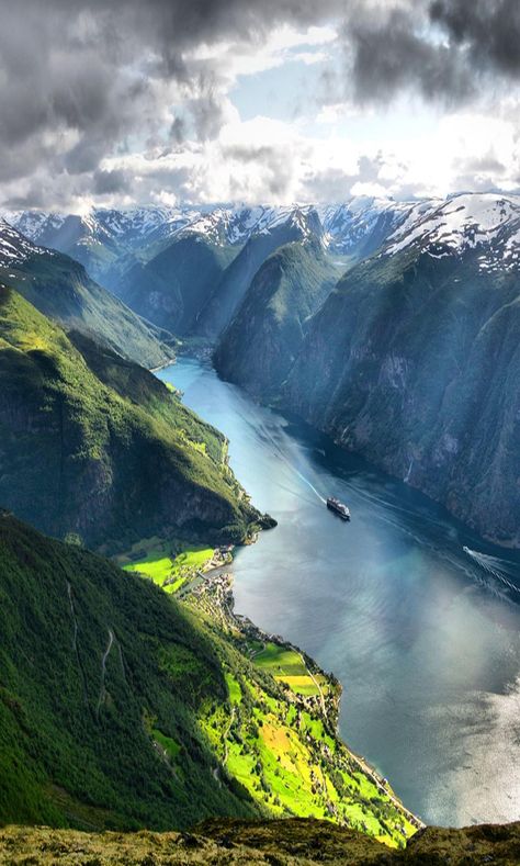 #norway #noruega #nature #travel Norway Nature, National Parks America, Beautiful Norway, Norway Fjords, Norway Travel, Body Of Water, Mountain Photography, Voyage Europe, Beautiful Scenery