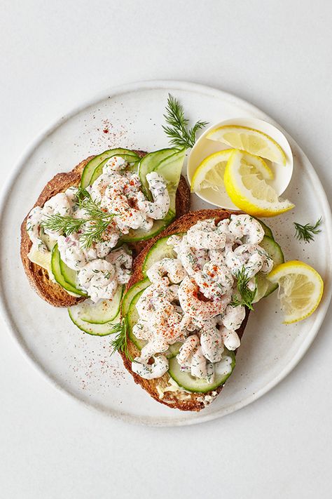 Prawn Toast Recipe, Prawn Toast, Swedish Dishes, Scandinavian Food, Perfect Lunch, Easy Lunch Recipes, Swedish Recipes, European Food, Toast Recipes