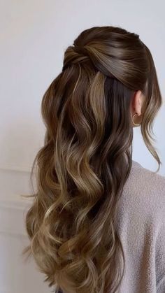 #HairColorIdeasForBrunettes #HairstylesForLongHair #HairColor #HairDyeIdeas #HairAccessories #HairAesthetic #HairArt #HairAndBeardStyles #HairAccessoriesForWomen #HairAffair #HairAccessoriesClips #HairBraids #HairBeauty #HairBraidDesigns #HairBow #HairBrush #HairBunTutorial Wave Hairstyles For Wedding, Wedding Waves Hair, Wedding Hair Waves, Soft Waves Wedding Hair, Unique Bridal Hairstyles, Winter Wedding Hairstyles, Soft Hairstyles, Waving Hair, Long Wedding Hair