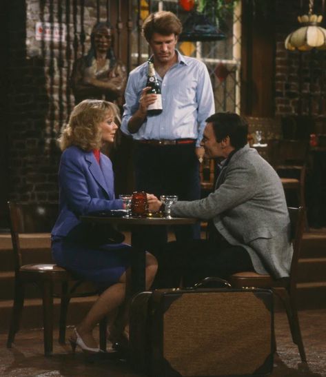 Diane Cheers, Shelley Long, George Wendt, Cheers Tv Show, Lee Meriwether, Cheers Tv, Old Fashioned Wedding, Buddy Ebsen, Martin Show