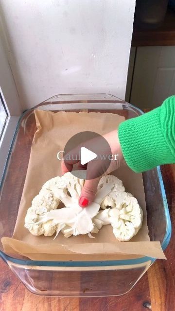 Keto Diet & Recipes on Instagram: "Garlic Bread Inspired Cauliflower Steak 🧄
By @_myfirstmeals

INGREDIENTS:
1 head of cauliflower
60g softened butter
4 cloves of garlic minced
2 handfuls of grated mozzarella
.
METHOD:
Turn the oven to 200 degrees c fan.
Slice the cauliflower into length-way slices and place them on a tray lined with greaseproof.
Brush with oil on both sides and bake for 20 minutes.
Meanwhile, combine the garlic and the butter and mix until combined. Season if you wish.
After 20 minutes, remove the cauliflower and brush with the garlic butter generously.
Sprinkle mozzarella over the top of the cauliflower and return to the oven for a further 15 minutes (or until the cheese is golden and bubbling!)
After which, remove and that’s it!
.
Serve!

(Check link in bio for low car Keto Side Dishes For Steak, Cauliflower Recipes Oven, Oven Baked Cauliflower Recipes, Cauliflower Steak, Cauliflower Steaks Recipes, Cauliflower Steaks, Healthy Dinner Recipes Chicken, Dinner Recipes Easy Quick, Ketogenic Recipes