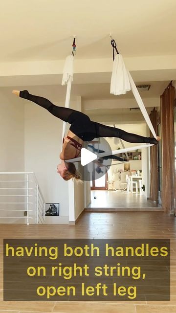 Lucia Mezzelani • Aerial Yoga Girl and Mum🧚🏼‍♀️ on Instagram: "Monday motivation with this amazing split 😘💪🏻☀️  #aerialyoga #aerialyogagirl #aerialyogatrick #aeroyoga #yogainvolo #aerialyogaflow" Aerial Silks Beginner, Aerial Sling, Yoga Trapeze, Aerial Yoga Hammock, Yoga Hammock, Aerial Hammock, Aerial Fitness, Yoga Inspo, Yoga Pictures