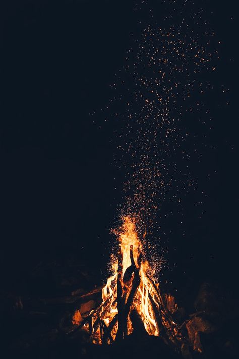 Let Me Be The Spark That Ignites Your Fire For Writing Iphone Wallpaper Fire, Gold Wallpaper Iphone, Wallpaper Estetika, Camping Photography, Fire Photography, Iphone Wallpaper Fall, Preppy Wallpaper, Backgrounds Phone Wallpapers, Tumblr Wallpaper