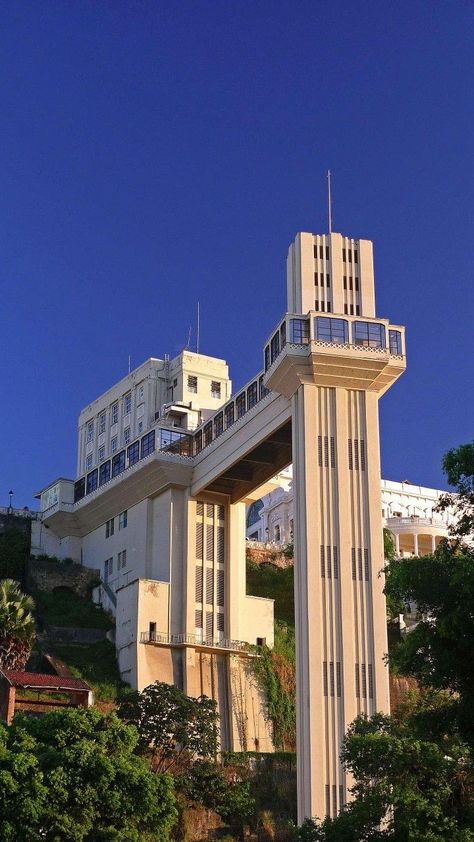 Elevador Lacerda, Salvador, Bahia, Brasil. Salvador Brazil, Colonial Architecture, Art Deco Architecture, City Landscape, Night City, Wallpaper Wallpaper, Travel Lover, Architectural Design, Willis Tower