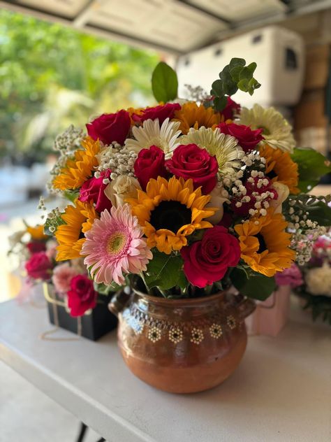 Mexican Inspired Flower Arrangements, Mexican Wedding Decor Ideas, Flower Bouquet Mexican, Mexican Inspired Floral Arrangements, Mexican Bouquet Of Flowers, Charro Theme Quinceanera Centerpieces, Hacienda Centerpieces, Mexican Centerpiece Ideas Quince, Barro Wedding Decor