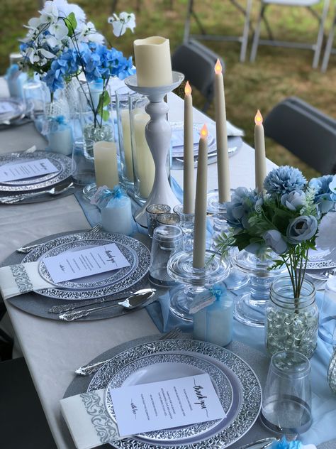 Silver Tablescape, Blue Dinner Party, Blue Party Themes, Blue Graduation Party, Blue Table Settings, Baby Blue Weddings, Blue Party Decorations, Blue Birthday Parties, Birthday Table Decorations