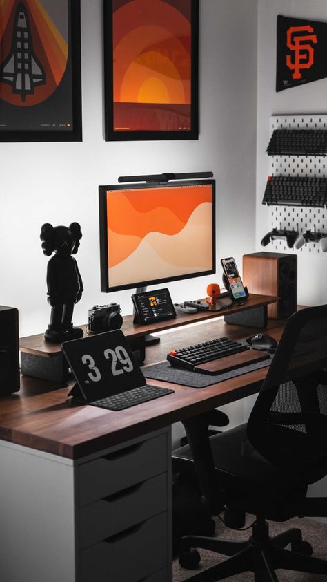 Dream Desk, Computer Desk Setup, Home Studio Setup, Desktop Setup, Bedroom Setup, Computer Room, Gaming Room Setup, Workspace Inspiration, Studio Room