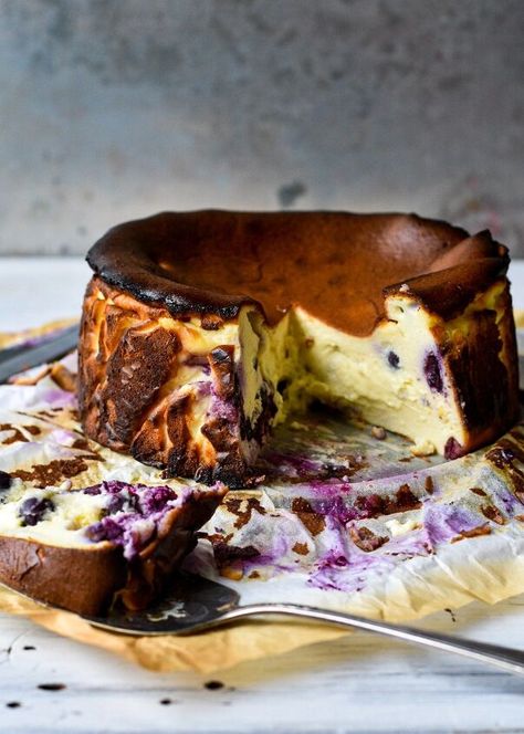 Burnt Cheesecake, Cheesecake Cake, Blueberry Cheesecake, Piece Of Cake, Lemon Blueberry, Let Them Eat Cake, Cheesecake Recipes, Other Recipes, Just Desserts