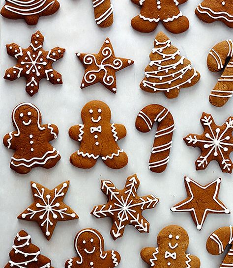 Holiday Gingerbread Cookies, Gingerbread Cookies Recipe, Easy Gingerbread Cookies, Easy Holiday Cookies, Gingerbread Cookies Decorated, Christmas Gingerbread Cookies, Easy Christmas Cookie Recipes, Gimme Some Oven, Ginger Bread Cookies Recipe