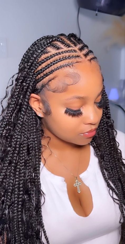 Fulani Braids Inspiration, Fees In Braids, Graduation Braids Hairstyles, Braids For Light Skin Women, Funlaini Braids, Hair Styles Cornrows, Braided Hair With Curls, Cainrow Hairstyles, Zig Zag Fulani Braids