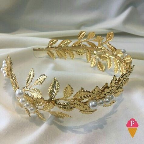 Greek Crown, Medieval Clothes, Shades Of Gold, Medieval Fantasy, Gold Pearl, Halloween Outfits, Tiara, Gold Bracelet, Wedding Day