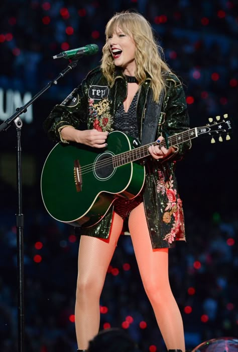 #taylorswift #reputation #guitar #music Taylor Swift Dancing, Taylor Swift Guitar, Reputation Stadium Tour, Reputation Tour, Taylor Swift Reputation, Taylor Guitar, Taylor Swift Tour Outfits, Swift Tour, Stadium Tour