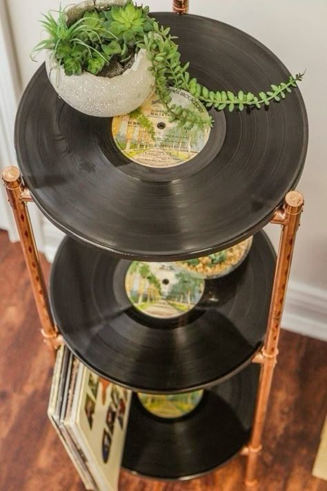 Records Diy, Diy Record, Record Decor, Record Player Table, Living Room Color Schemes, Classy Decor, Cool Curtains, Home Handmade, Diy Vinyl