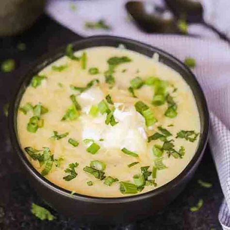 Keto green chicken enchilada soup Enchiladas Chicken Soup, Green Enchilada Chicken Soup, Enchilada Chicken Soup, Green Chili Soup, Green Enchiladas, Enchilada Soup Recipe, Enchiladas Chicken, Green Chicken Enchiladas, Keto Slow Cooker