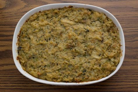 Oyster Dressing Recipes, Lemon Tilapia, Dressing Recipes Thanksgiving, Cooked Oysters, Oyster Recipes, Recipes Thanksgiving, Southern Dishes, Louisiana Recipes, Cornbread Dressing