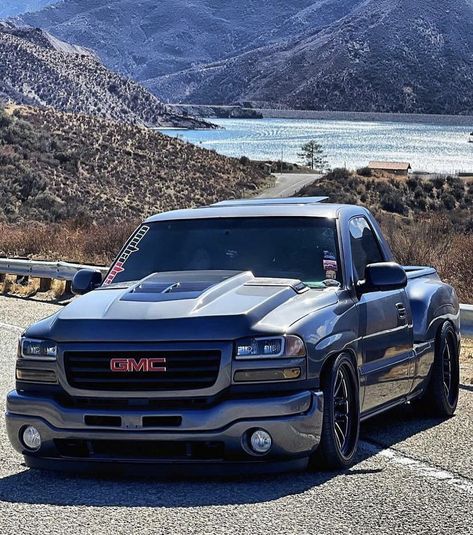 Slammed Gmc Sierra, Gmc Sierra Single Cab, Chevy Silverado Single Cab, Silverado Single Cab, Chevy Trucks Lowered, Classic Cars Trucks Chevy, Gmc Suv, Gmc Trucks Sierra, American Pickup Trucks