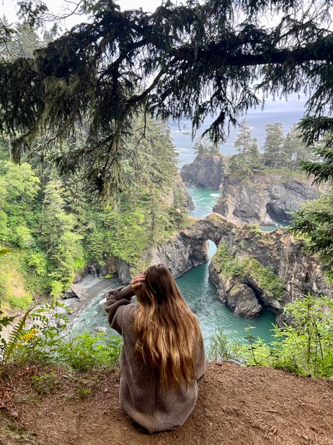 #pnwonderland #pnw #brookings #oregon #beach #aesthetic Manzanita Oregon Coast, Oregon Picture Ideas, Pnw Coast Aesthetic, Salem Oregon Aesthetic, Oregon House Aesthetic, Oregon Travel Aesthetic, Pnw Core, Oregon Coast Aesthetic, Pnw Roadtrip