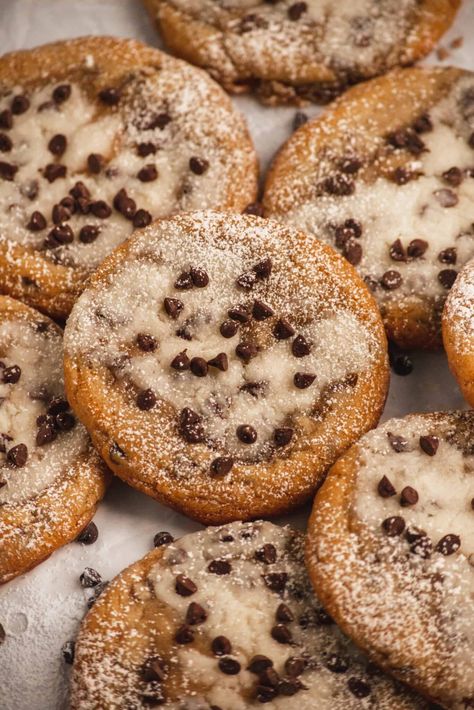 Cannoli Cookies With Ricotta Cream Filling Canoli Drop Cookies, Teddy Graham Recipes, Canolli Cookie Recipe, Cannoli Cookies, Ricotta Cream, Cookie Cupcakes, Cannoli Recipe, Ricotta Cookies, Gooey Chocolate Chip Cookies