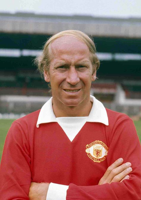 Bobby Charlton of Man Utd in 1972. Bobby Charlton, Cristiano Ronaldo Manchester, Sporting Legends, Manchester United Legends, Manchester United Players, George Best, Manchester United Football Club, Batman Artwork, Manchester United Football