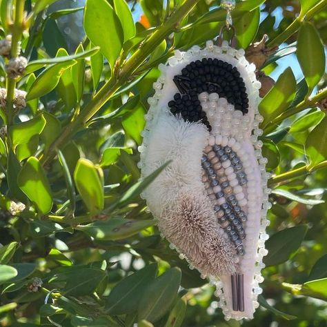 Caribou Tufted Earrings, Caribou Tufting, Beautiful Beaded Earring, Beaded Flowers Patterns, Beaded Earring, Bead Embroidery Jewelry, Dee Dee, Embroidery Jewelry, Indigenous Art