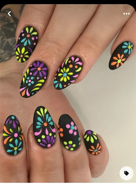 Gel Nails Shape, Sugar Skull Nails, Mexican Nails, The Best Nail Designs, Skull Nails, Nail Tip Designs, Best Nail Designs, Magic Nails, Fall Chic