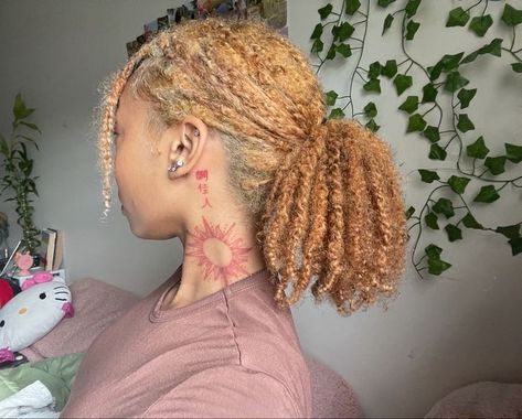 Locs On Mixed Women, Dyed Hair Locs, Two Strand Twist Starter Locs 4c Hair, Locs On Women, Dread Bob, Blonde Locs Black Women, Two Tone Locs, Dyed Locs Ideas, Fluffy Locs