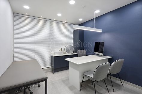 Radiology Clinic Interior Design, Consultation Room Medical, Medical Room, Consultation Room, Doctor Office Design, Studio Medico, Consulting Room, Medical Furniture, Medical Office Decor