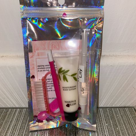 Nail Tech Aftercare, Nail Care Kit Gift Ideas, Nail Tech Client Gifts, Nail Tech Retail Ideas, Aftercare Nail Kits, Gifts For Nail Clients, Nail Care Goodie Bags, Nail Care Package, After Care Nail Kits