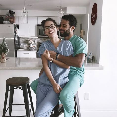 Doctors Couple Goals, Medical Scrubs Men, Medicine Aesthetic, Nursing Goals, Medical Quotes, Medical Student Motivation, Nurse Inspiration, Nurse Aesthetic, Med School Motivation