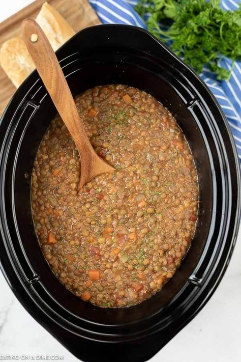 Lentil Recipes Crockpot, Lentil Soup Crockpot, Italian Lentil Soup Recipe, Tomato Juice Recipes, Chicken Lentil Soup, Green Lentil Soup, Slow Cooker Lentil Soup, Slow Cooker Lentils, Lentil Soup Recipe