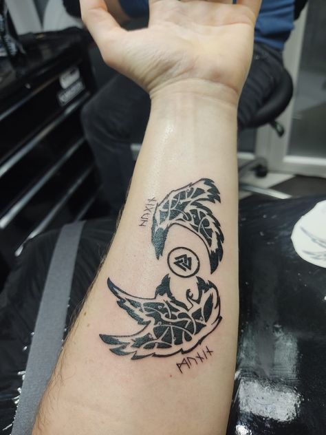 Odin Ravens Tattoo, Huginn And Muninn Tattoo Norse Mythology, Odins Ravens Tattoo Design, Hugin And Munin Tattoo, Huginn And Muninn Tattoo, Odin's Ravens Tattoo, Odin Tattoo, Hugin And Munin, Norse Mythology Tattoo