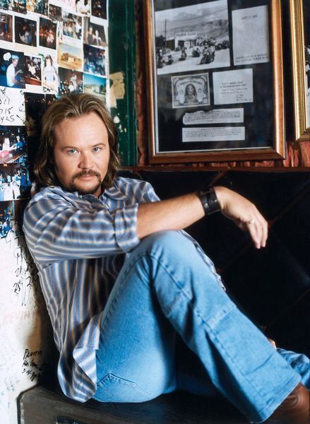 In 1992, Travis Tritt found his little slice of heaven - a cabin in the mountains of Georgia. That little cabin became an occasional retreat, a place to go to walk along the lake or maybe write a few songs. A couple years later, he'd bring his soon-to-be-wife, Theresa, to dream about the future. "I started taking her there, and we'd talk about kids, about what a great place this would be to bring them to," Tritt says from his main home, a 75-acre farm near Atlanta. Nine y... Marty Stewart, Alex Roe, Country Western Singers, 90s Hits, Hot Country Songs, Travis Tritt, Forever My Girl, Cabin In The Mountains, Slice Of Heaven