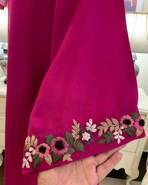 Emboridary Designs Kurti, Hand Embroidered Dress Designs, Hand Embroidery Kurtas, Embroidery Work Suit, Embroided Kurti Design, Shalwar Embroidery Designs, Hand Work On Suits, Embroided Suit Designs, Hand Work Embroidery Suits Style