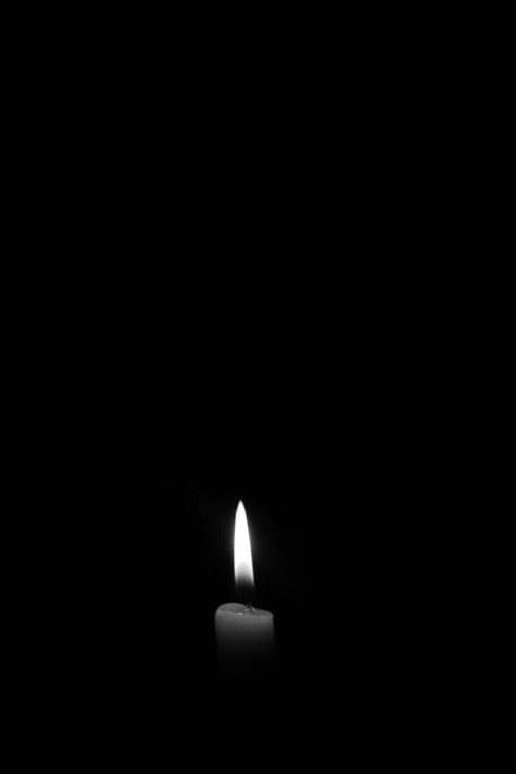 (...) Que para ti sólo tengo agradecimiento. Y muchas, muchas disculpas, miles, unas cuantas de miles. Te amo. Light In The Dark Aesthetic, Black With Candle, Black Photo Wallpaper, Black Candle Aesthetic, Dark Light Wallpaper, Dark Light Aesthetic, Darkness Powers, Black Photo Background, Candle Light Aesthetic