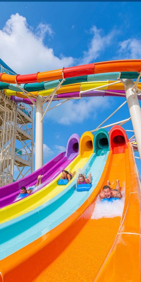 Water Park Aesthetic, Waterpark Aesthetic, Water Park Slide, Cococay Bahamas, Perfect Day At Cococay, Water Park Rides, Green Mamba, Disney Parque, Bahamas Vacation