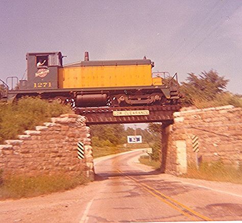 Elgin Illinois, Train Pics, Ho Train Layouts, Train Photos, Vintage Railroad, Train Book, Railroad Pictures, Union Pacific Railroad, Ho Trains