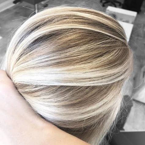 Balayage, Blonde Highlights With Lowlights, Blonde Hair With Lowlights, Kitchen Bohemian, Hair Rainbow, Hair With Lowlights, Cottage Home Decor, Hair Highlights And Lowlights, Icy Blonde Hair