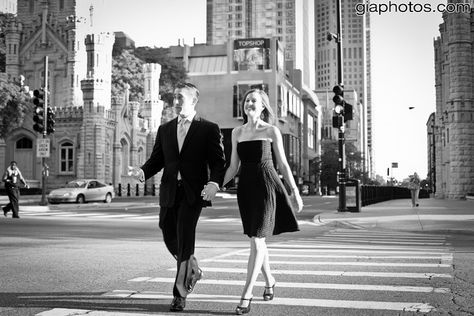 chicago engagement photography gia photos Tall Buildings, Photographie Inspo, City Engagement, Caroline Forbes, Foto Vintage, Couple Shoot, Engagement Photoshoot, Instagram Foto, Couples Photoshoot